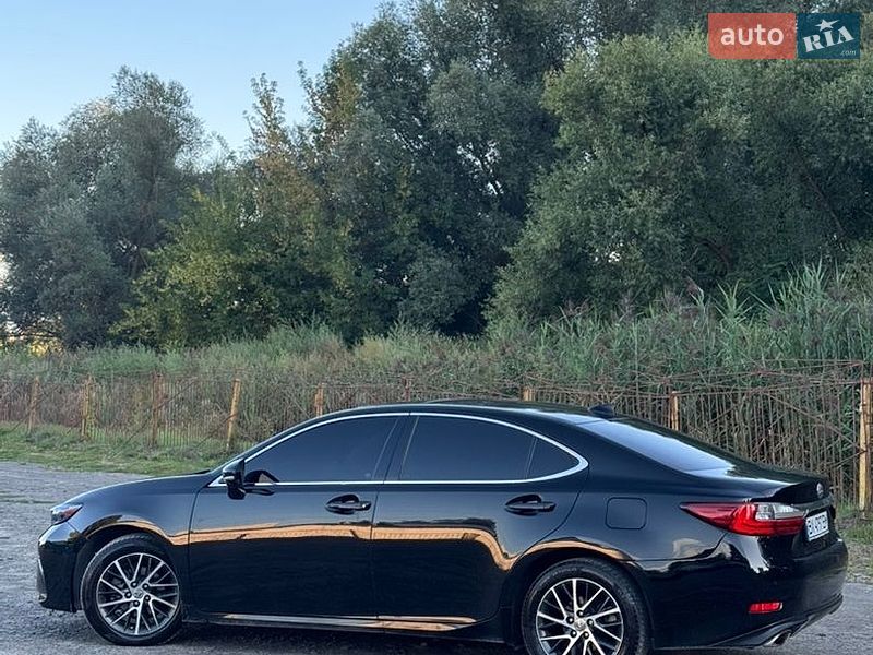 Седан Lexus ES 2017 в Хмельницком