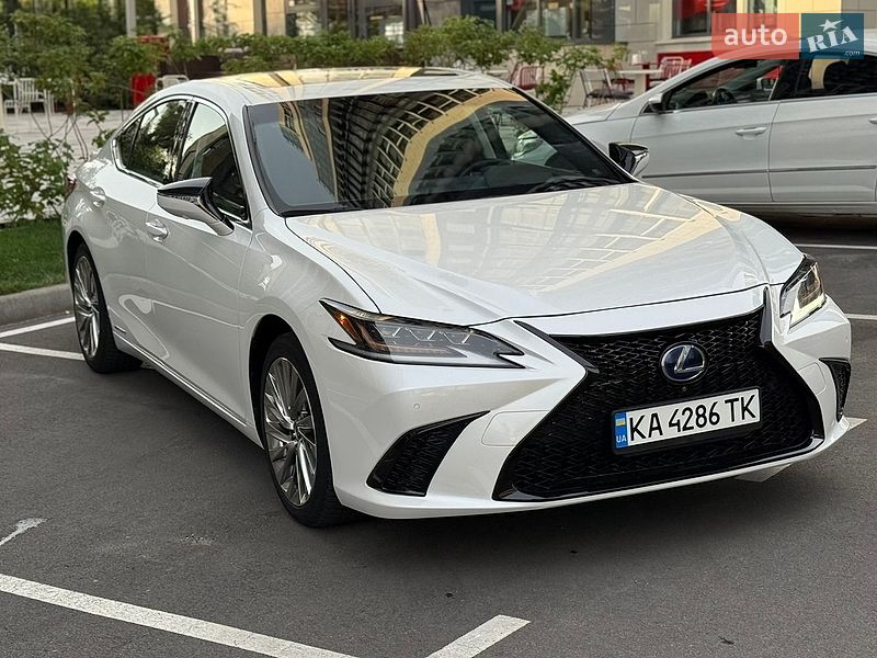 Седан Lexus ES 2019 в Києві
