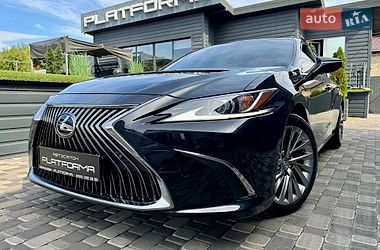 Седан Lexus ES 2020 в Киеве