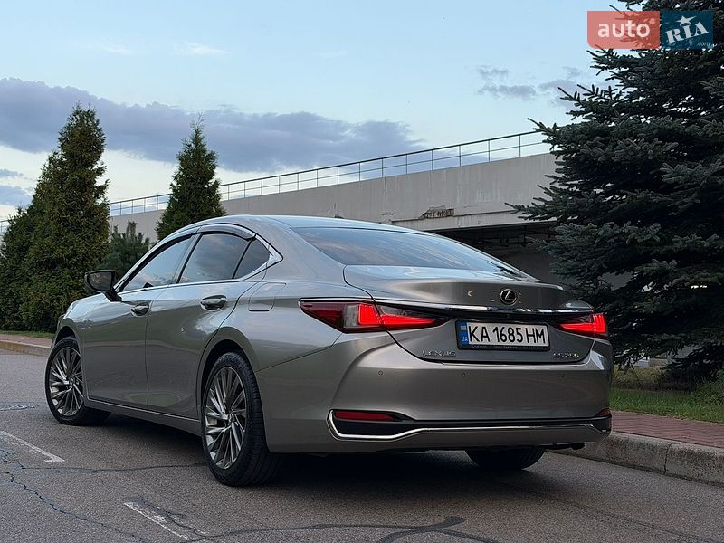 Седан Lexus ES 2018 в Києві