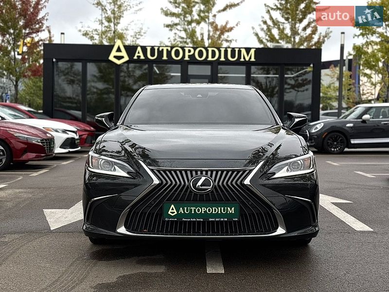 Седан Lexus ES 2021 в Киеве
