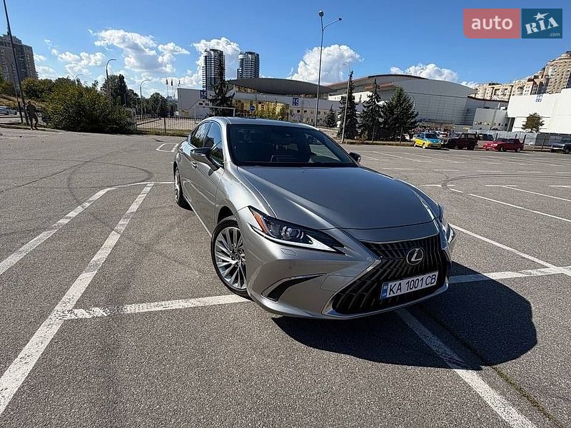 Седан Lexus ES 2023 в Киеве