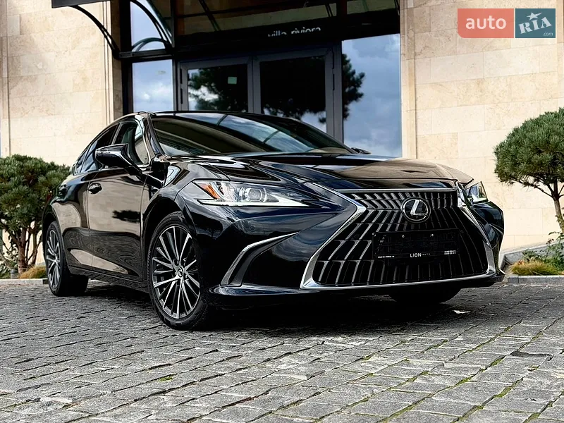 Lexus ES 2024