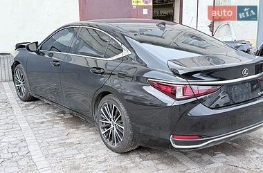 lexus es 2023 в Дніпро (Дніпропетровськ) від професійного продавця Вова