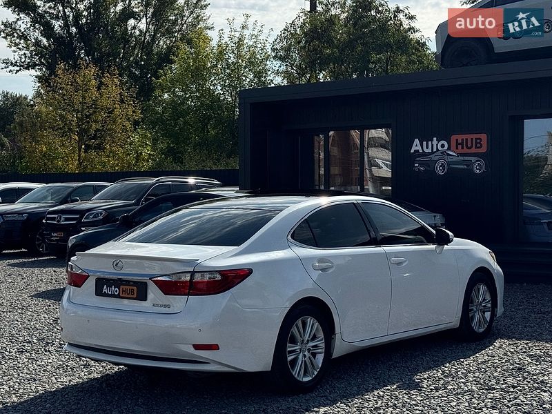 Седан Lexus ES 2013 в Полтаве