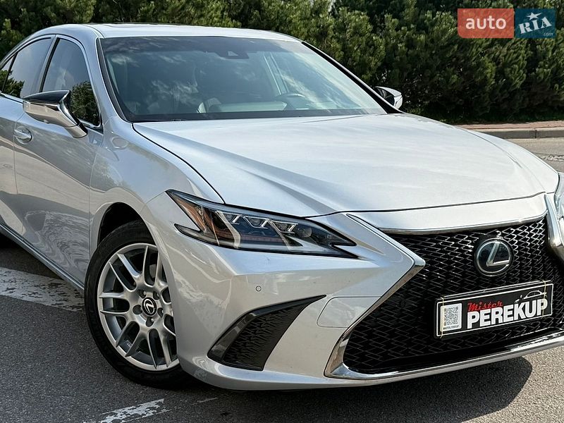 Седан Lexus ES 2019 в Києві
