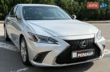 Седан Lexus ES 2019 в Києві