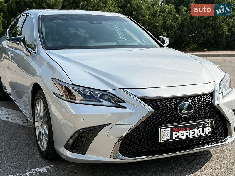 Седан Lexus ES 2019 в Києві