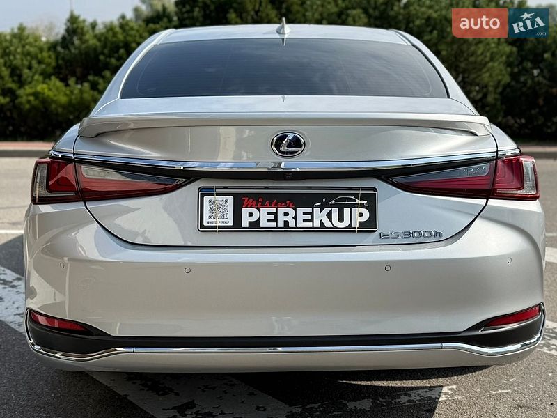 Седан Lexus ES 2019 в Києві