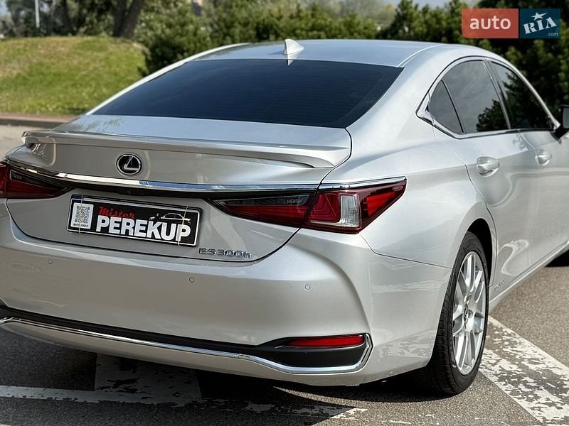 Седан Lexus ES 2019 в Києві