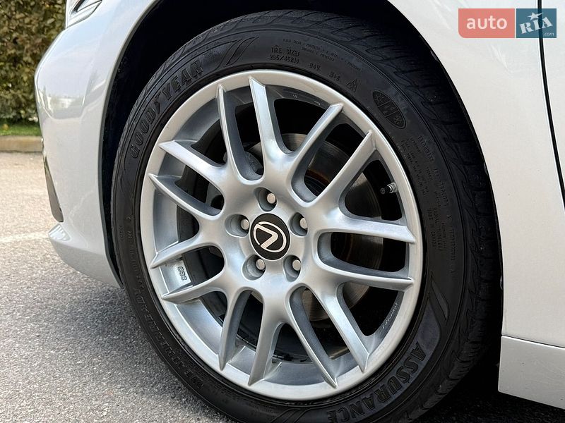 Седан Lexus ES 2019 в Києві