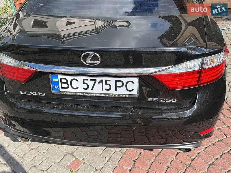 Седан Lexus ES 2012 в Львові