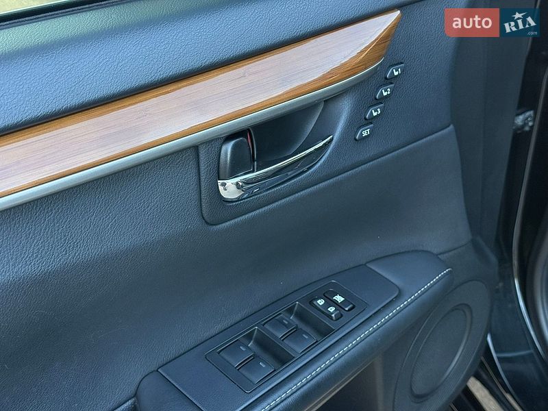 Седан Lexus ES 2013 в Житомирі