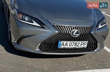 lexus es 2019 в Київ від професійного продавця 