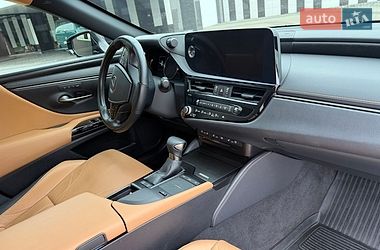 Седан Lexus ES 2021 в Дніпрі