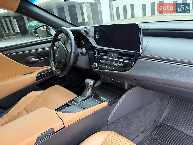 Седан Lexus ES 2021 в Дніпрі