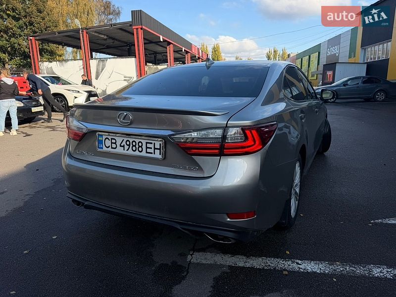 Седан Lexus ES 2016 в Ніжині