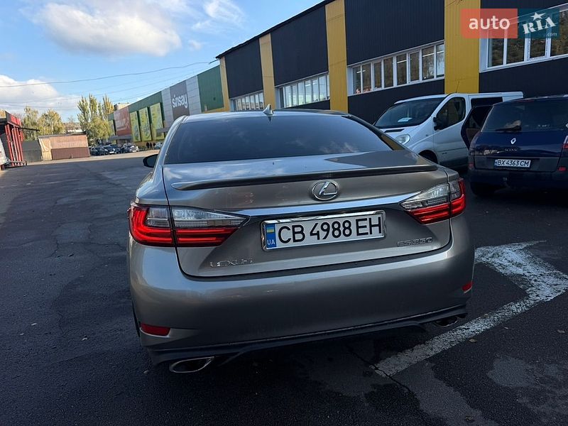 Седан Lexus ES 2016 в Ніжині