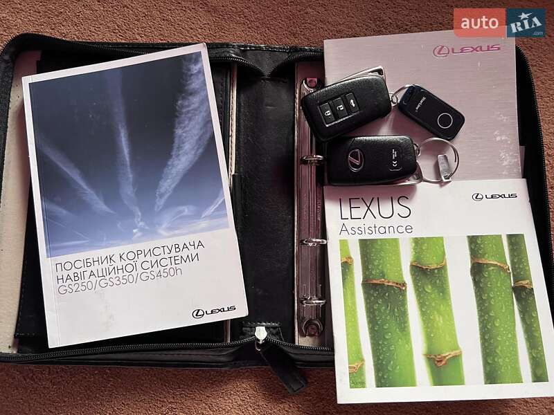 Седан Lexus GS 2013 в Краснограді