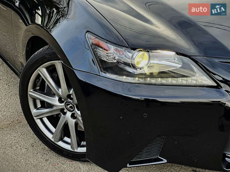 Седан Lexus GS 2015 в Киеве