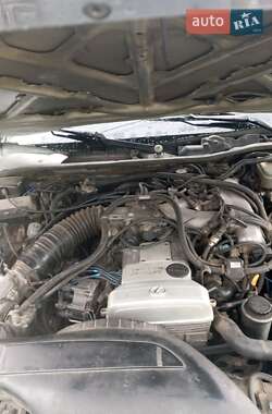Седан Lexus GS 1993 в 