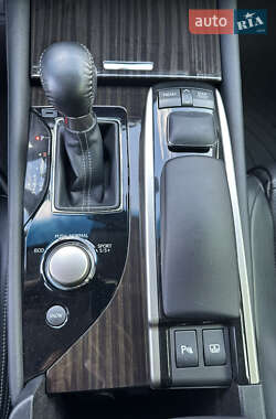Седан Lexus GS 2013 в 