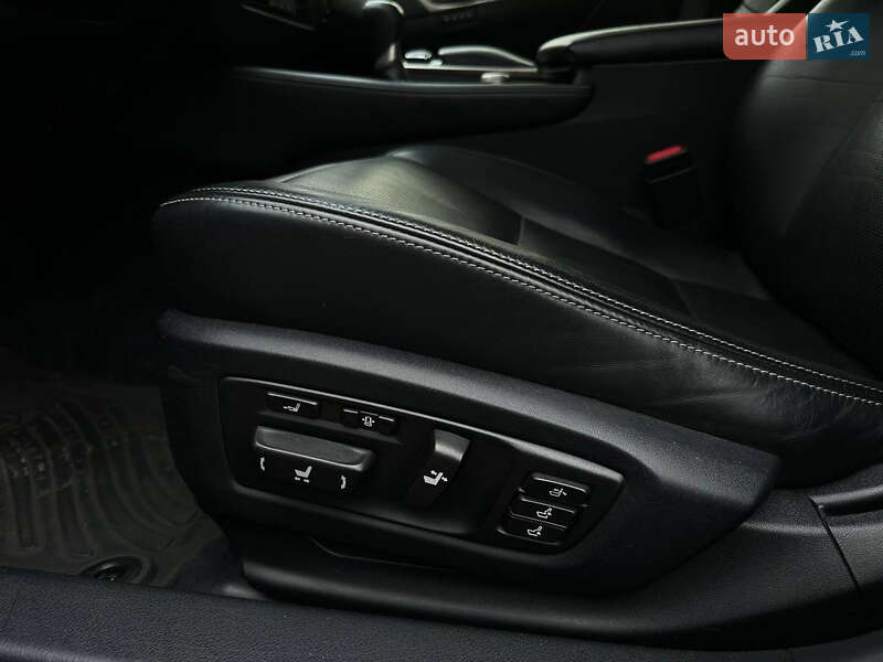 Седан Lexus GS 2012 в Мукачево