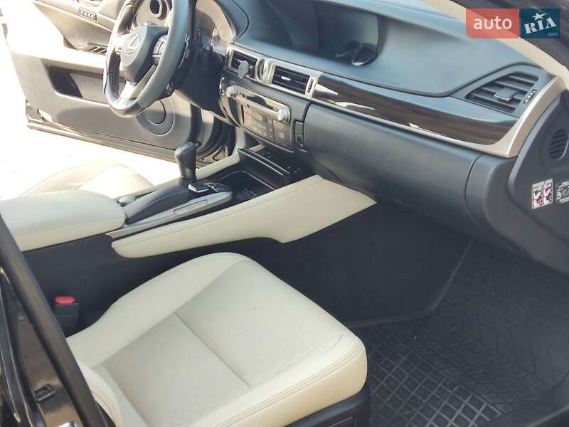 Седан Lexus GS 2017 в Киеве