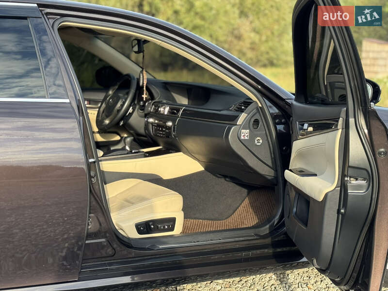 Седан Lexus GS 2014 в Малине