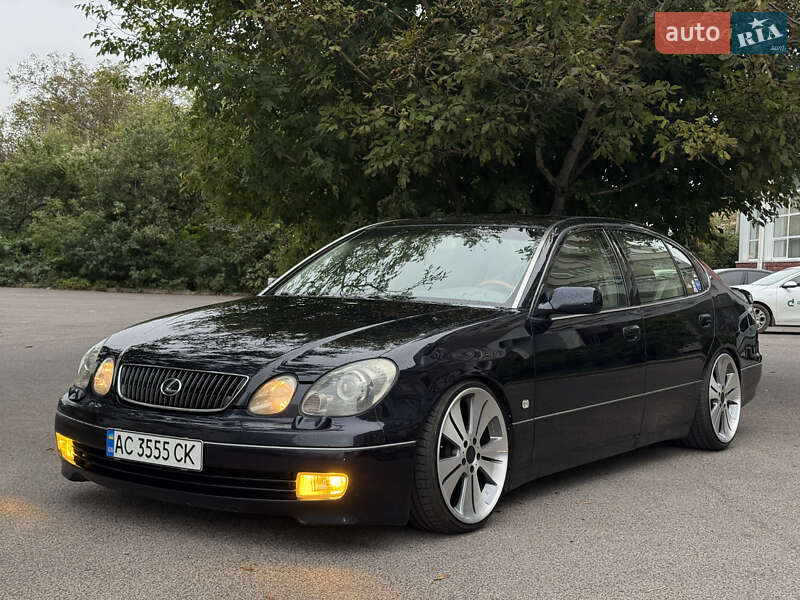 Седан Lexus GS 2000 в Луцке
