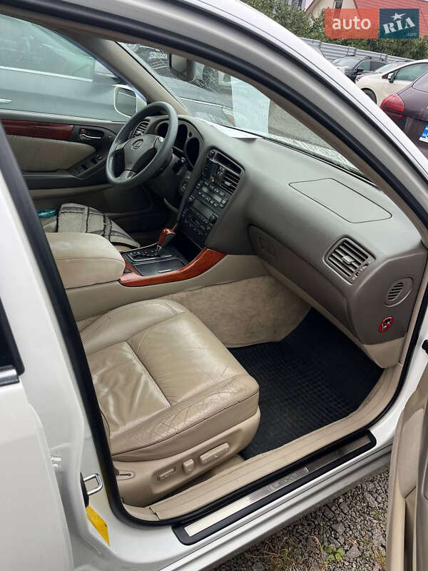 Седан Lexus GS 1999 в Ровно