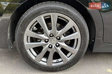 Седан Lexus GS 2013 в 