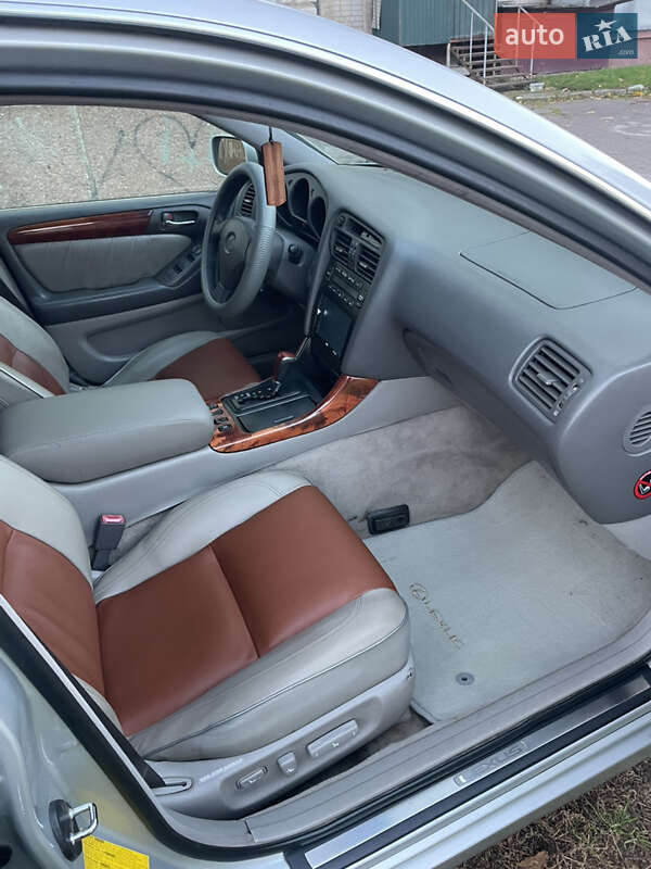 Седан Lexus GS 1998 в Черкасах