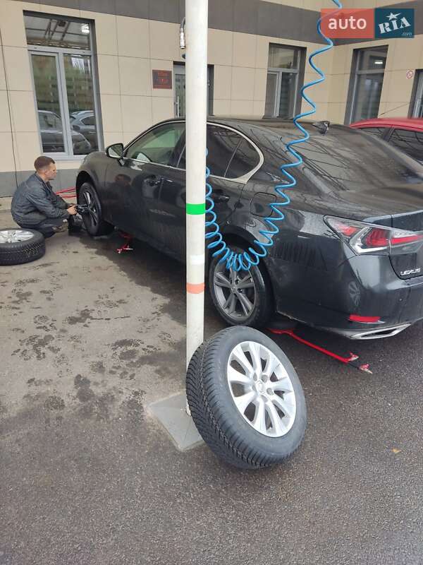 Седан Lexus GS 2017 в Киеве