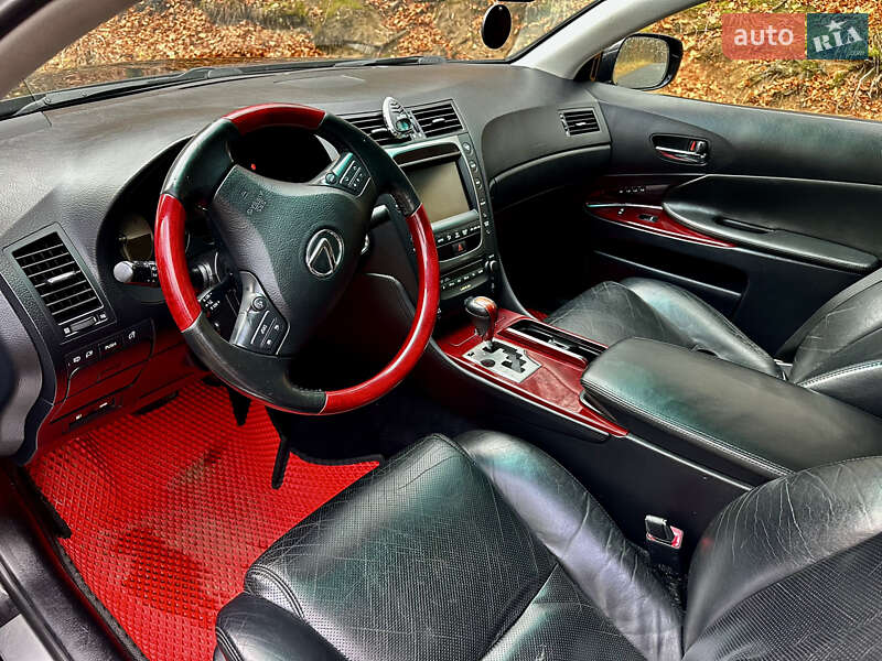 Седан Lexus GS 2011 в Долине