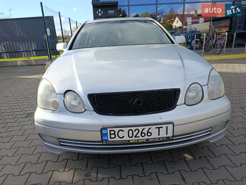 Седан Lexus GS 2000 в Жидачове