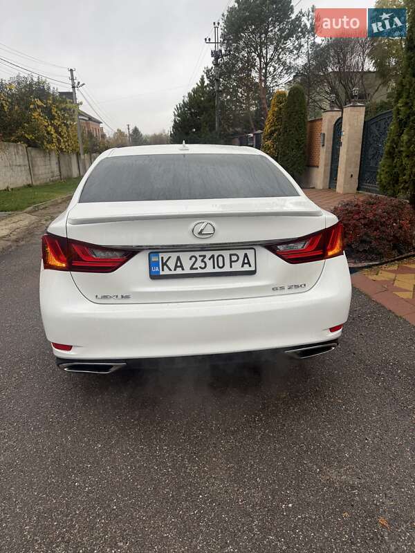 Седан Lexus GS 2014 в Вышгороде