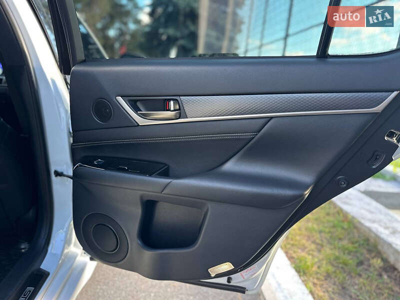 Седан Lexus GS 2016 в Киеве фото 30 Седан Lexus GS 2016 в Киеве