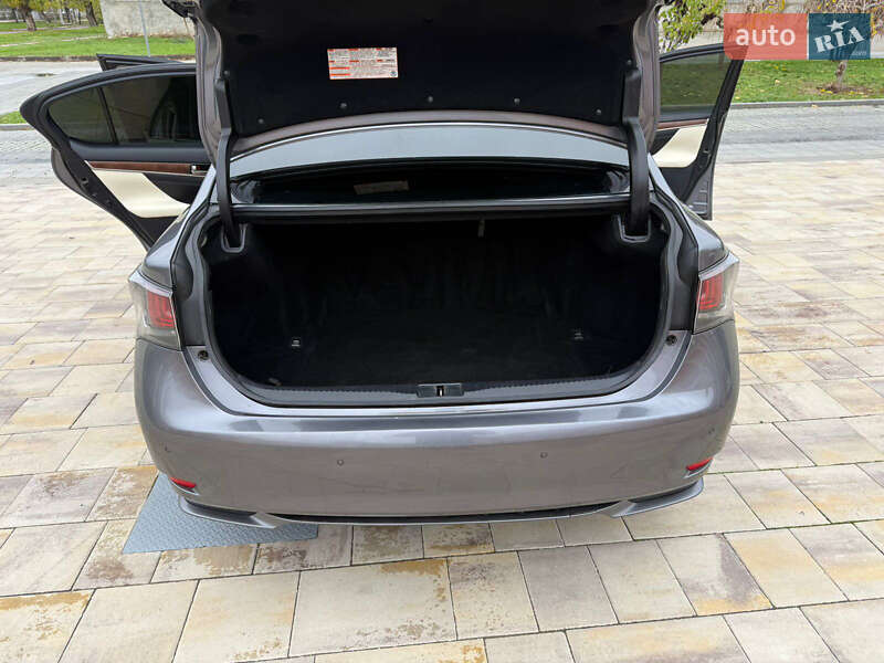 Седан Lexus GS 2016 в Болграде