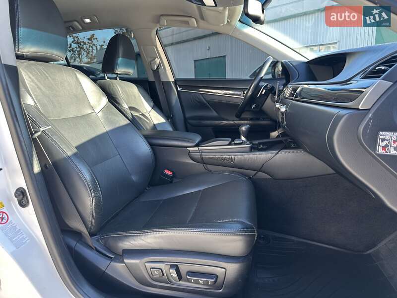 Седан Lexus GS 2014 в Киеве фото 24 Седан Lexus GS 2014 в Киеве