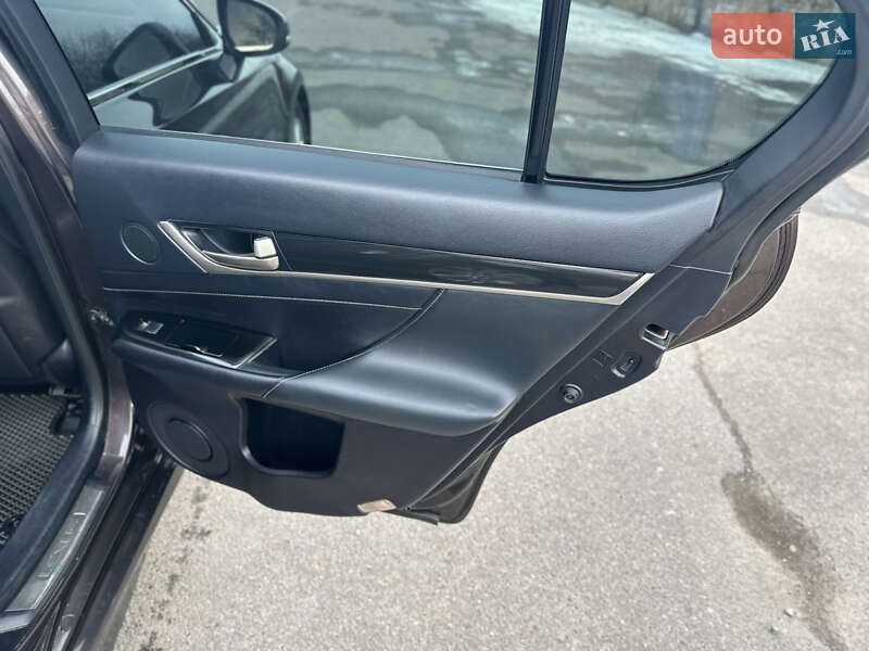 Седан Lexus GS 2012 в Тульчине