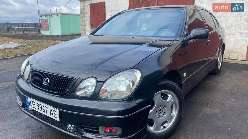 Седан Lexus GS 2000 в Павлограді