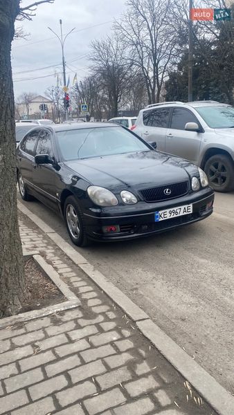 Седан Lexus GS 2000 в Павлограді