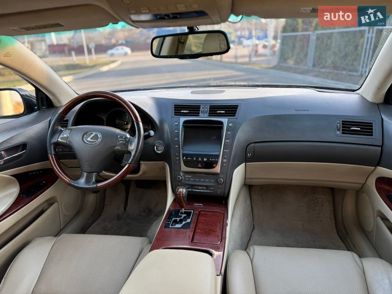 Седан Lexus GS 2005 в Смілі
