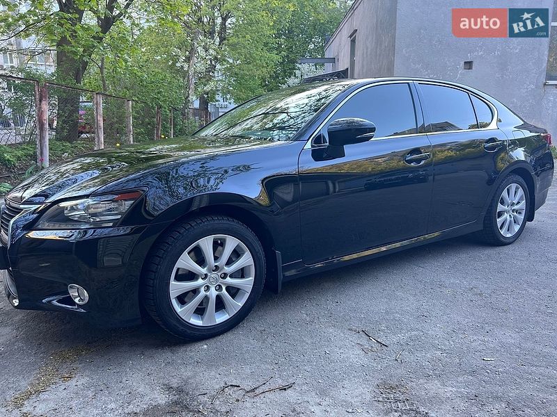 Седан Lexus GS 2013 в Краснограді