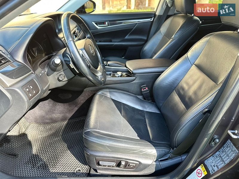 Седан Lexus GS 2012 в Виннице