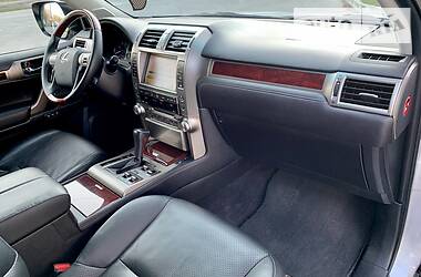 Позашляховик / Кросовер Lexus GX 2010 в 