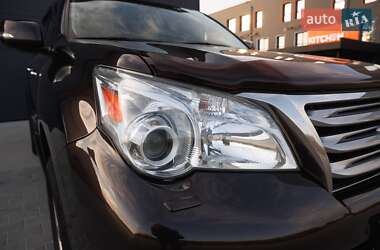 Позашляховик / Кросовер Lexus GX 2011 в 