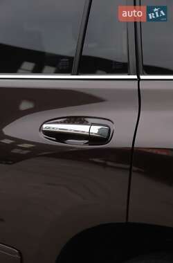 Позашляховик / Кросовер Lexus GX 2011 в 