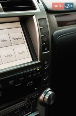 Позашляховик / Кросовер Lexus GX 2011 в 